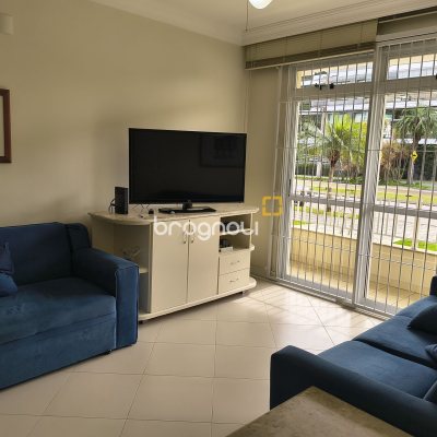 Apartamento com 122m², 3 quartos (sendo 2 suítes), 2 garagens, no bairro Jurerê Internacional em Florianópolis