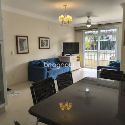 Apartamento com 122m², 3 quartos (sendo 2 suítes), 2 garagens, no bairro Jurerê Internacional em Florianópolis
