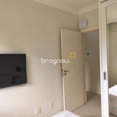 Apartamento com 122m², 3 quartos (sendo 2 suítes), 2 garagens, no bairro Jurerê Internacional em Florianópolis