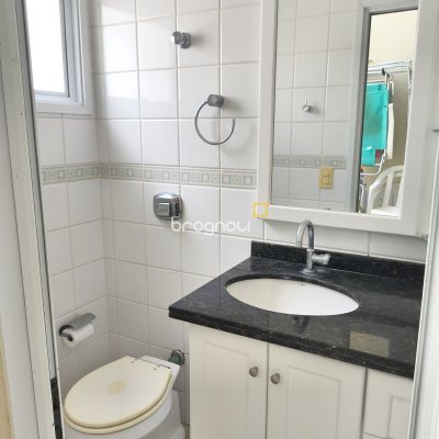 Apartamento com 122m², 3 quartos (sendo 2 suítes), 2 garagens, no bairro Jurerê Internacional em Florianópolis