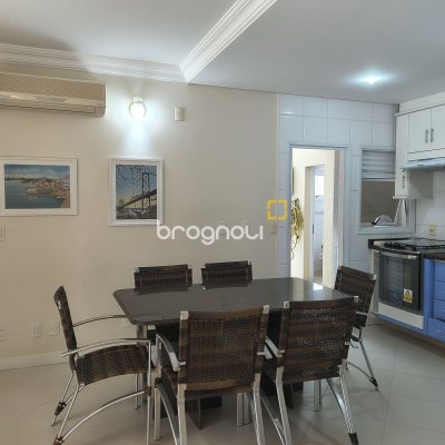 Apartamento com 122m², 3 quartos (sendo 2 suítes), 2 garagens, no bairro Jurerê Internacional em Florianópolis