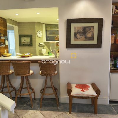 Apartamento com 186m², 4 quartos (sendo 1 suíte), 2 garagens, no bairro Jurerê Internacional em Florianópolis