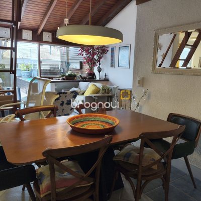 Apartamento com 186m², 4 quartos (sendo 1 suíte), 2 garagens, no bairro Jurerê Internacional em Florianópolis