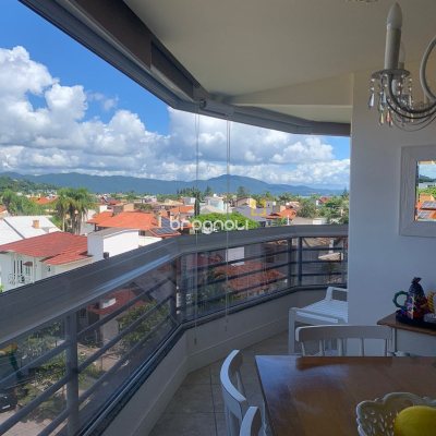 Apartamento com 186m², 4 quartos (sendo 1 suíte), 2 garagens, no bairro Jurerê Internacional em Florianópolis