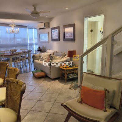 Apartamento com 186m², 4 quartos (sendo 1 suíte), 2 garagens, no bairro Jurerê Internacional em Florianópolis
