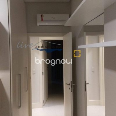 Apartamento com 155m², 3 quartos (sendo 3 suítes), 2 garagens, no bairro Jurerê Internacional em Florianópolis