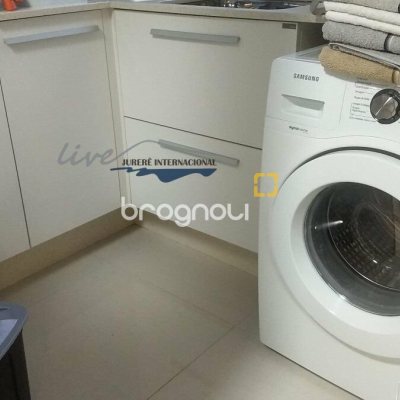 Apartamento com 155m², 3 quartos (sendo 3 suítes), 2 garagens, no bairro Jurerê Internacional em Florianópolis