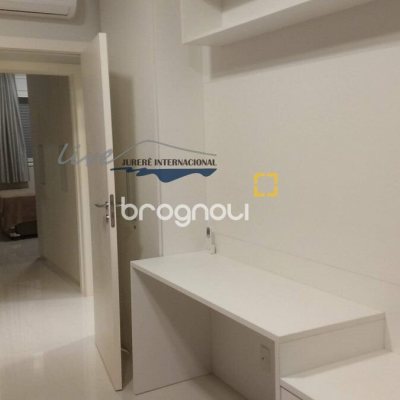 Apartamento com 155m², 3 quartos (sendo 3 suítes), 2 garagens, no bairro Jurerê Internacional em Florianópolis