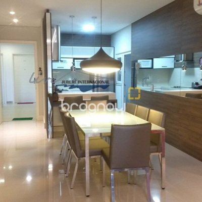 Apartamento com 155m², 3 quartos (sendo 3 suítes), 2 garagens, no bairro Jurerê Internacional em Florianópolis