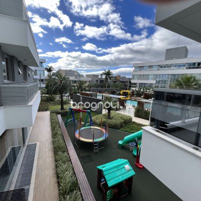 Apartamento com 147m², 2 quartos (sendo 2 suítes), 2 garagens, no bairro Jurerê Internacional em Florianópolis