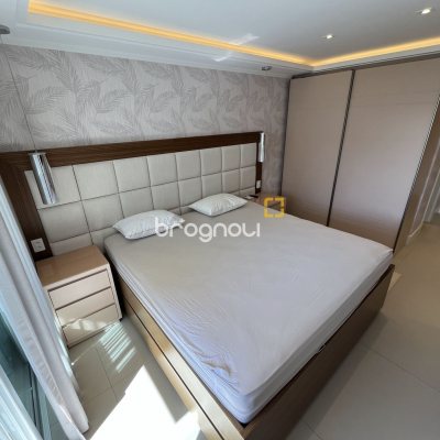 Apartamento com 147m², 2 quartos (sendo 2 suítes), 2 garagens, no bairro Jurerê Internacional em Florianópolis