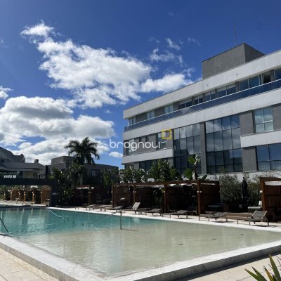 Apartamento com 147m², 2 quartos (sendo 2 suítes), 2 garagens, no bairro Jurerê Internacional em Florianópolis
