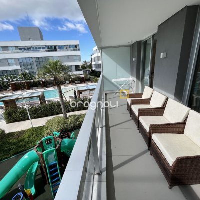Apartamento com 147m², 2 quartos (sendo 2 suítes), 2 garagens, no bairro Jurerê Internacional em Florianópolis