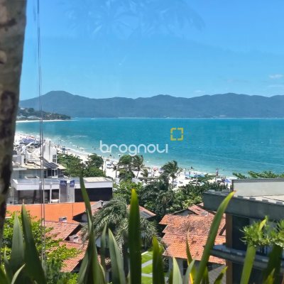 Apartamento com 120m², 3 quartos (sendo 3 suítes), 2 garagens, no bairro Jurerê Internacional em Florianópolis