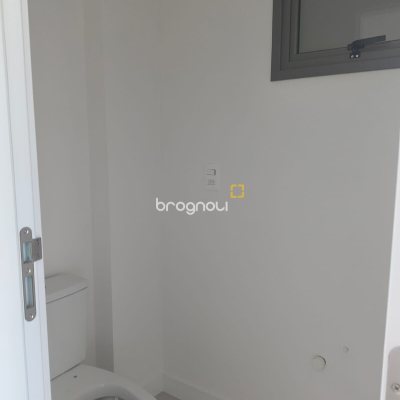 Apartamento com 120m², 3 quartos (sendo 3 suítes), 2 garagens, no bairro Jurerê Internacional em Florianópolis
