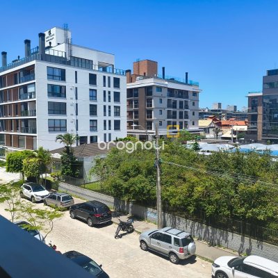 Apartamento com 120m², 3 quartos (sendo 3 suítes), 2 garagens, no bairro Jurerê Internacional em Florianópolis