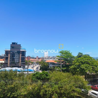 Apartamento com 120m², 3 quartos (sendo 3 suítes), 2 garagens, no bairro Jurerê Internacional em Florianópolis