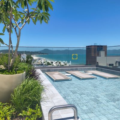 Apartamento com 120m², 3 quartos (sendo 3 suítes), 2 garagens, no bairro Jurerê Internacional em Florianópolis