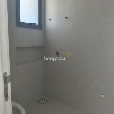 Apartamento com 120m², 3 quartos (sendo 3 suítes), 2 garagens, no bairro Jurerê Internacional em Florianópolis