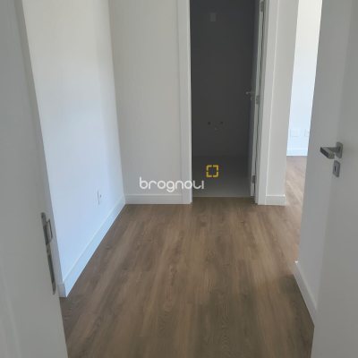 Apartamento com 120m², 3 quartos (sendo 3 suítes), 2 garagens, no bairro Jurerê Internacional em Florianópolis