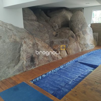 Apartamento com 117m², 3 quartos (sendo 2 suítes), 2 garagens, no bairro Jurerê em Florianópolis
