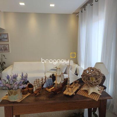 Apartamento com 117m², 3 quartos (sendo 2 suítes), 2 garagens, no bairro Jurerê em Florianópolis