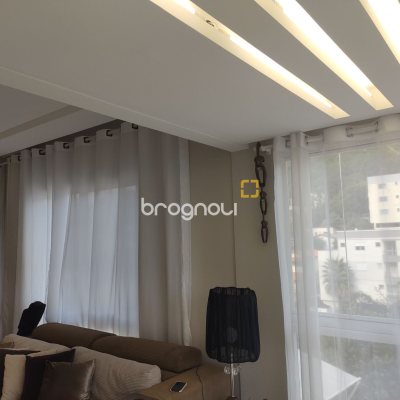 Apartamento com 117m², 3 quartos (sendo 2 suítes), 2 garagens, no bairro Jurerê em Florianópolis