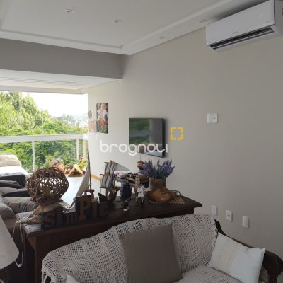 Apartamento com 117m², 3 quartos (sendo 2 suítes), 2 garagens, no bairro Jurerê em Florianópolis