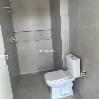 Apartamento com 114m², 3 quartos (sendo 2 suítes), 2 garagens, no bairro Jurerê Internacional em Florianópolis