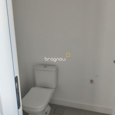 Apartamento com 114m², 3 quartos (sendo 2 suítes), 2 garagens, no bairro Jurerê Internacional em Florianópolis