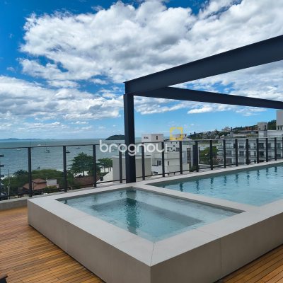 Apartamento com 114m², 3 quartos (sendo 2 suítes), 2 garagens, no bairro Jurerê Internacional em Florianópolis