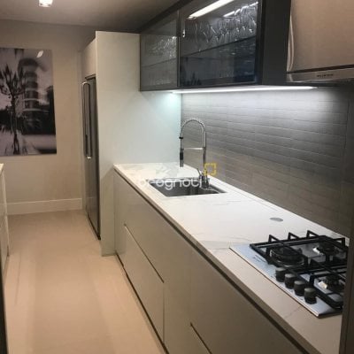 Apartamento com 147m², 2 quartos (sendo 2 suítes), no bairro Jurerê Internacional em Florianópolis