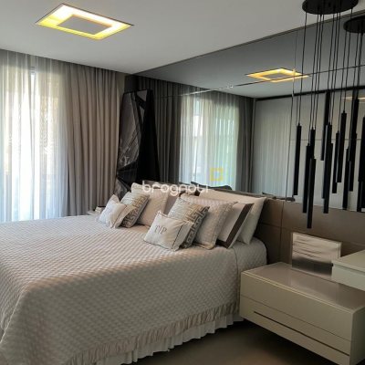 Apartamento com 147m², 2 quartos (sendo 2 suítes), no bairro Jurerê Internacional em Florianópolis