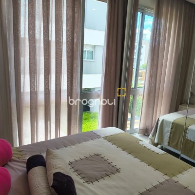 Apartamento com 147m², 3 quartos (sendo 3 suítes), 2 garagens, no bairro Jurerê Internacional em Florianópolis