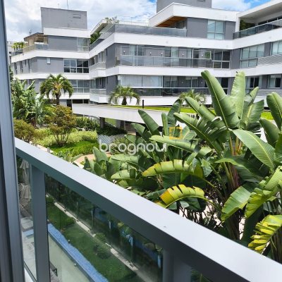 Apartamento com 147m², 3 quartos (sendo 3 suítes), 2 garagens, no bairro Jurerê Internacional em Florianópolis