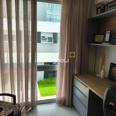 Apartamento com 147m², 3 quartos (sendo 3 suítes), 2 garagens, no bairro Jurerê Internacional em Florianópolis