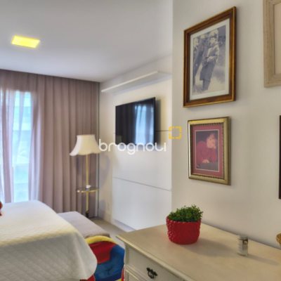 Apartamento com 147m², 3 quartos (sendo 3 suítes), 2 garagens, no bairro Jurerê Internacional em Florianópolis