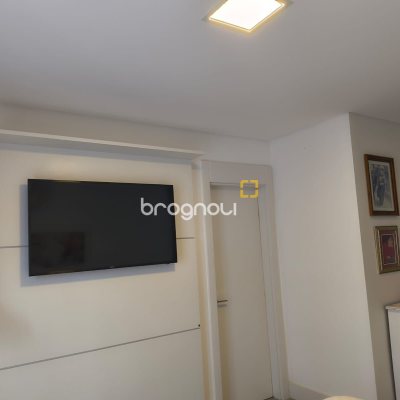 Apartamento com 147m², 3 quartos (sendo 3 suítes), 2 garagens, no bairro Jurerê Internacional em Florianópolis