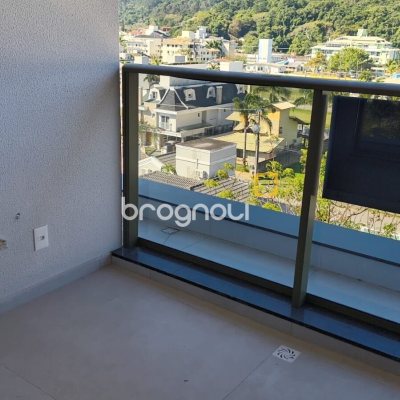 Apartamento com 65m², 2 quartos (sendo 1 suíte), 1 garagem, no bairro Jurerê Internacional em Florianópolis