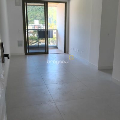 Apartamento com 65m², 2 quartos (sendo 1 suíte), 1 garagem, no bairro Jurerê Internacional em Florianópolis
