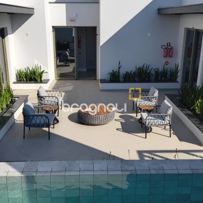 Apartamento com 65m², 2 quartos (sendo 1 suíte), 1 garagem, no bairro Jurerê Internacional em Florianópolis