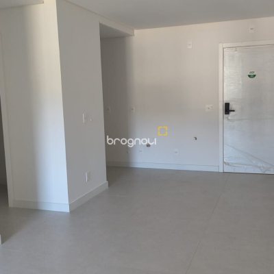 Apartamento com 65m², 2 quartos (sendo 1 suíte), 1 garagem, no bairro Jurerê Internacional em Florianópolis