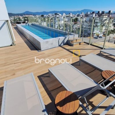 Apartamento com 65m², 2 quartos (sendo 2 suítes), 2 garagens, no bairro Jurerê Internacional em Florianópolis
