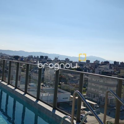 Apartamento com 65m², 2 quartos (sendo 2 suítes), 2 garagens, no bairro Jurerê Internacional em Florianópolis