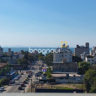Apartamento com 65m², 2 quartos (sendo 2 suítes), 2 garagens, no bairro Jurerê Internacional em Florianópolis