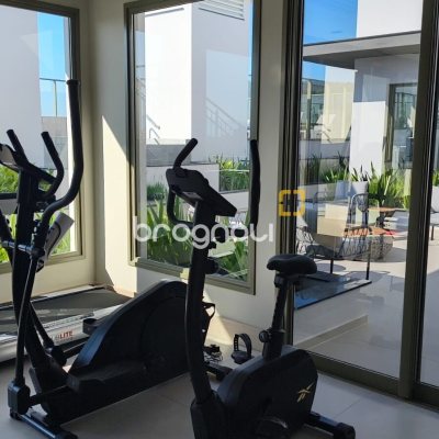 Apartamento com 65m², 2 quartos (sendo 2 suítes), 2 garagens, no bairro Jurerê Internacional em Florianópolis
