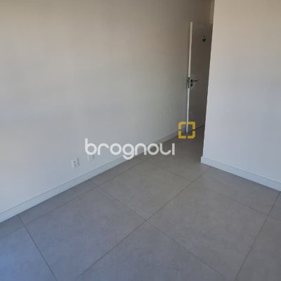 Apartamento com 65m², 2 quartos (sendo 2 suítes), 2 garagens, no bairro Jurerê Internacional em Florianópolis