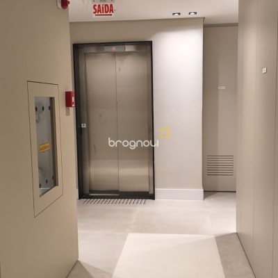 Apartamento com 65m², 2 quartos (sendo 2 suítes), 2 garagens, no bairro Jurerê Internacional em Florianópolis