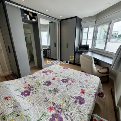 Cobertura com 226m², 3 quartos (sendo 2 suítes), 2 garagens, no bairro Jurerê Internacional em Florianópolis