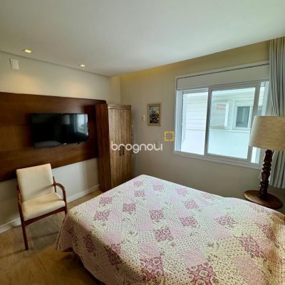 Cobertura com 226m², 3 quartos (sendo 2 suítes), 2 garagens, no bairro Jurerê Internacional em Florianópolis